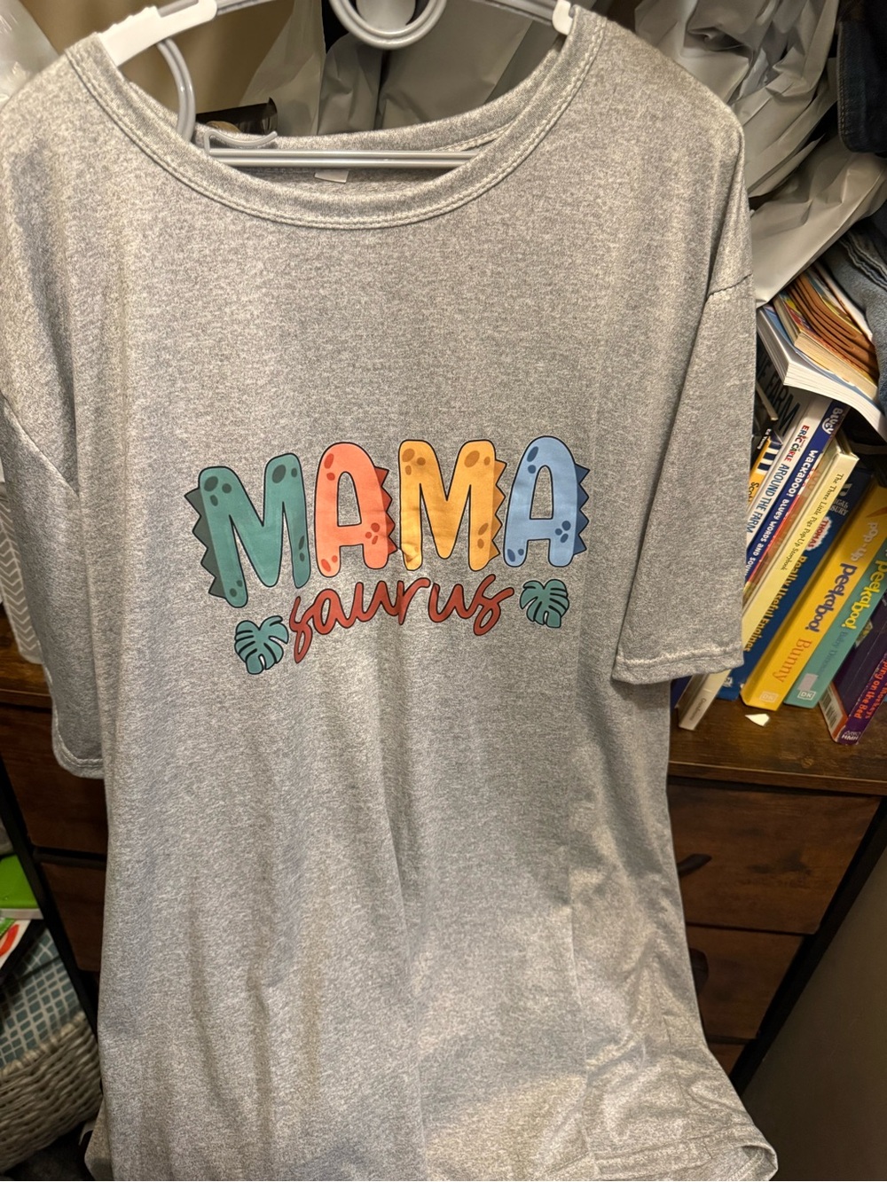 Womens 3x never worn 'MAMA saurus' Graphic Short Sleeve Tee